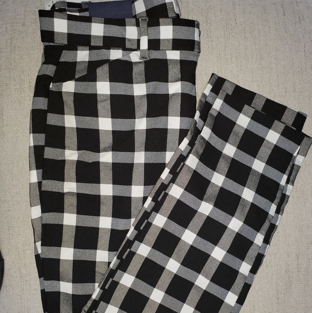 GAP black plaid Skinny ankle pants